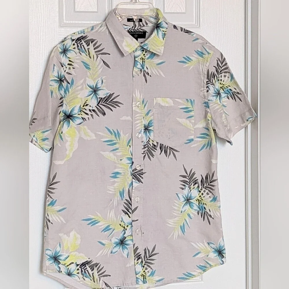 Banana Republic Adult (Medium) Linen Hawaiian/Tropical/Beach Button-Down Shirt